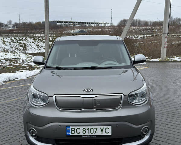 Серый Киа Soul, объемом двигателя 0 л и пробегом 130 тыс. км за 7000 $, фото 1 на Automoto.ua