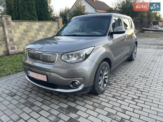 Сірий Кіа Soul, об'ємом двигуна 0 л та пробігом 100 тис. км за 6200 $, фото 1 на Automoto.ua