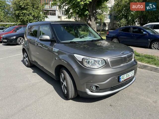 Серый Киа Soul, объемом двигателя 0 л и пробегом 35 тыс. км за 9500 $, фото 1 на Automoto.ua