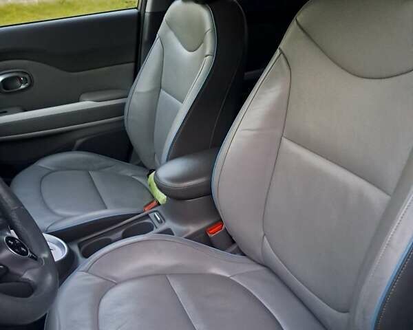 Серый Киа Soul, объемом двигателя 0 л и пробегом 124 тыс. км за 8300 $, фото 1 на Automoto.ua