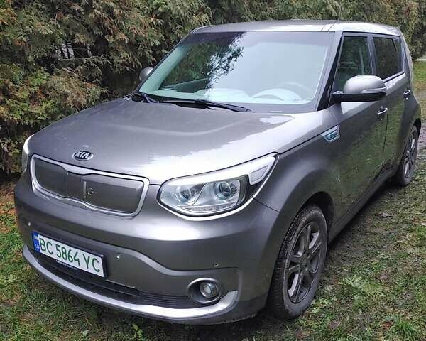 Серый Киа Soul, объемом двигателя 0 л и пробегом 130 тыс. км за 5500 $, фото 1 на Automoto.ua