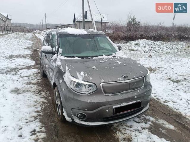 Серый Киа Soul, объемом двигателя 0 л и пробегом 99 тыс. км за 6700 $, фото 1 на Automoto.ua