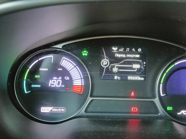 Серый Киа Soul, объемом двигателя 0 л и пробегом 97 тыс. км за 12500 $, фото 1 на Automoto.ua