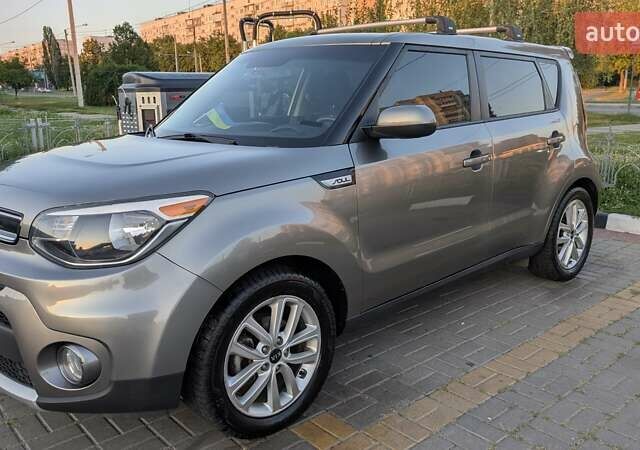 Сірий Кіа Soul, об'ємом двигуна 2 л та пробігом 108 тис. км за 11300 $, фото 1 на Automoto.ua