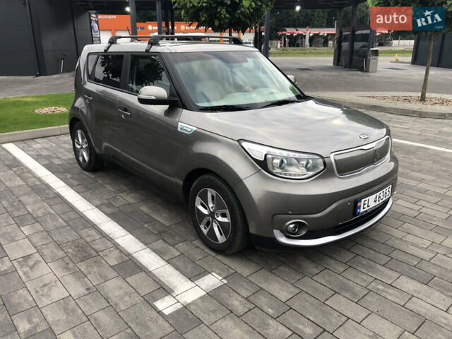 Сірий Кіа Soul, об'ємом двигуна 0 л та пробігом 130 тис. км за 10500 $, фото 1 на Automoto.ua