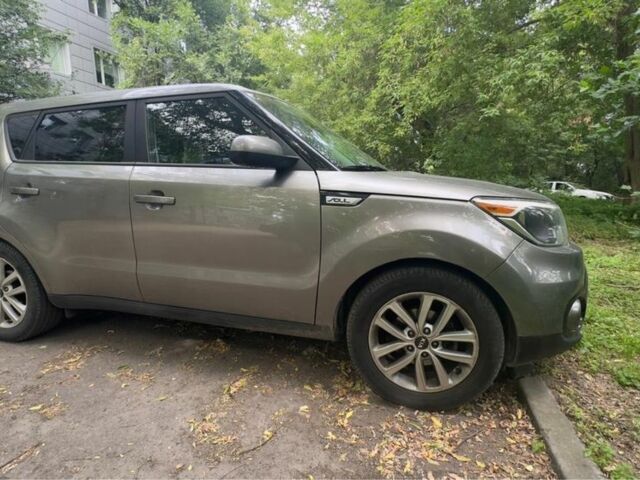 Серый Киа Soul, объемом двигателя 2 л и пробегом 115 тыс. км за 11999 $, фото 1 на Automoto.ua