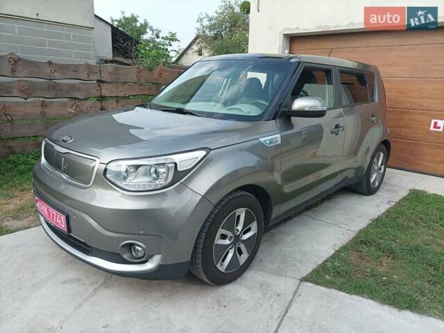 Сірий Кіа Soul, об'ємом двигуна 0 л та пробігом 140 тис. км за 10750 $, фото 1 на Automoto.ua