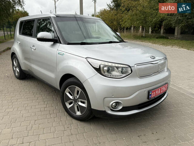 Серый Киа Soul, объемом двигателя 0 л и пробегом 74 тыс. км за 11499 $, фото 1 на Automoto.ua