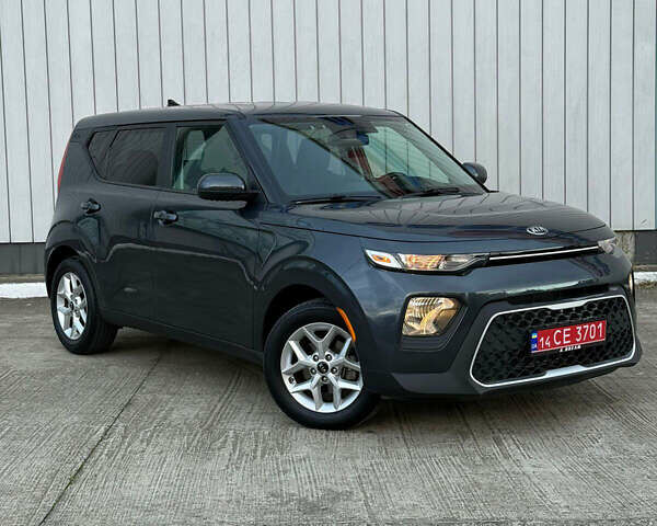 Серый Киа Soul, объемом двигателя 0 л и пробегом 37 тыс. км за 15300 $, фото 1 на Automoto.ua