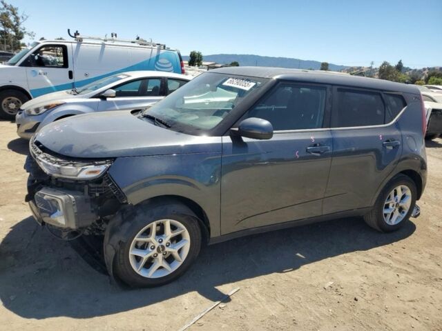 Серый Киа Soul, объемом двигателя 2 л и пробегом 76 тыс. км за 10750 $, фото 1 на Automoto.ua