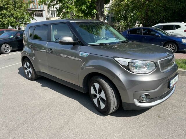 Серый Киа Soul, объемом двигателя 0 л и пробегом 35 тыс. км за 9500 $, фото 1 на Automoto.ua