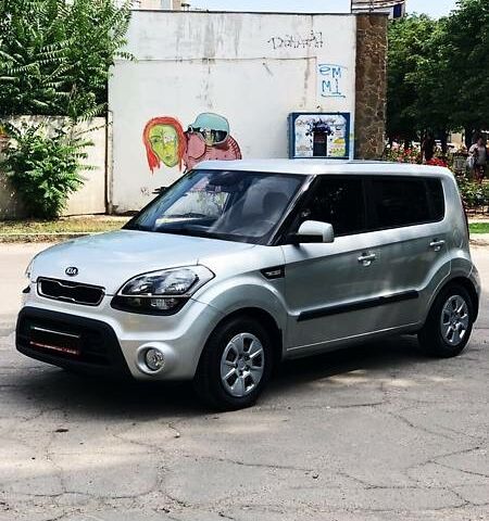 Сірий Кіа Soul, об'ємом двигуна 1.6 л та пробігом 111 тис. км за 11500 $, фото 1 на Automoto.ua