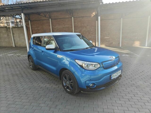 Синий Киа Soul, объемом двигателя 0 л и пробегом 86 тыс. км за 11800 $, фото 1 на Automoto.ua