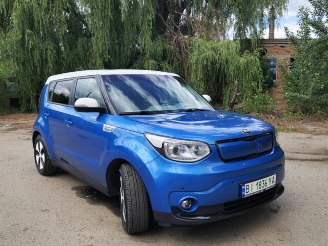 Синий Киа Soul, объемом двигателя 0 л и пробегом 140 тыс. км за 8000 $, фото 1 на Automoto.ua