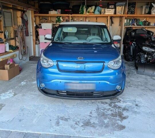 Синий Киа Soul, объемом двигателя 0 л и пробегом 127 тыс. км за 8723 $, фото 1 на Automoto.ua