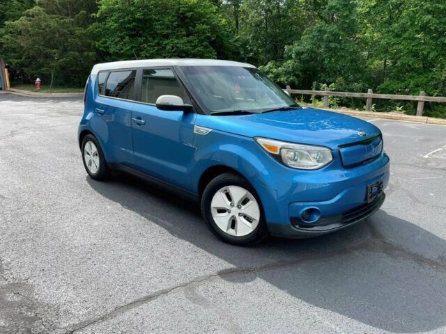 Синий Киа Soul, объемом двигателя 0 л и пробегом 25 тыс. км за 4516 $, фото 1 на Automoto.ua