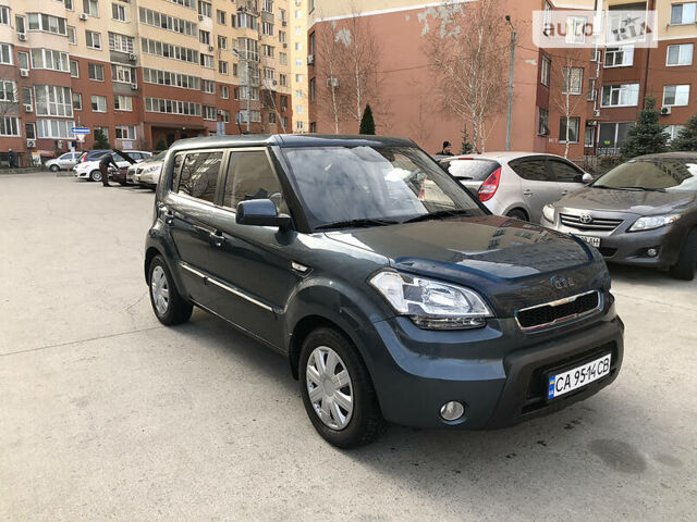 Синий Киа Soul, объемом двигателя 1.6 л и пробегом 125 тыс. км за 7000 $, фото 1 на Automoto.ua