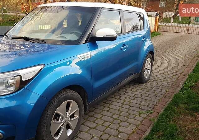Синій Кіа Soul, об'ємом двигуна 0 л та пробігом 150 тис. км за 7200 $, фото 1 на Automoto.ua