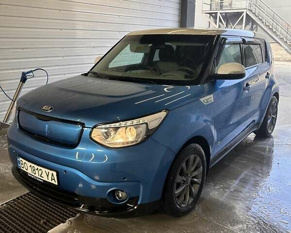 Синий Киа Soul, объемом двигателя 0 л и пробегом 147 тыс. км за 8799 $, фото 1 на Automoto.ua