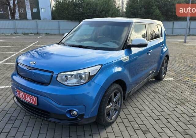 Синий Киа Soul, объемом двигателя 0 л и пробегом 120 тыс. км за 6500 $, фото 1 на Automoto.ua