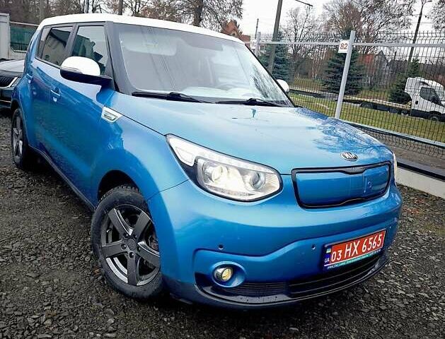 Синий Киа Soul, объемом двигателя 0 л и пробегом 131 тыс. км за 10200 $, фото 1 на Automoto.ua