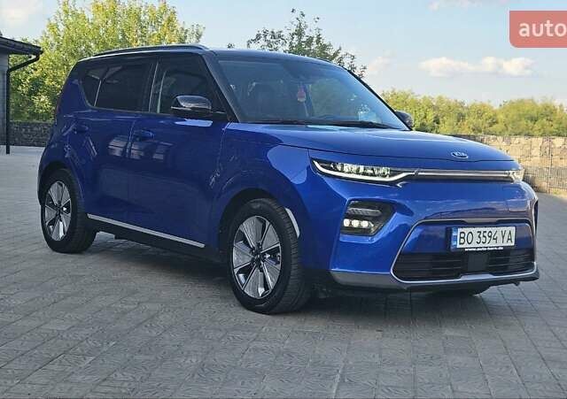 Синий Киа Soul, объемом двигателя 0 л и пробегом 96 тыс. км за 18900 $, фото 1 на Automoto.ua