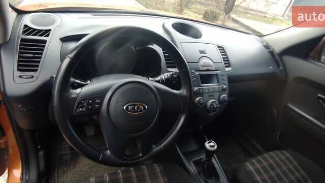 Помаранчевий Кіа Soul, об'ємом двигуна 1.59 л та пробігом 216 тис. км за 6000 $, фото 1 на Automoto.ua