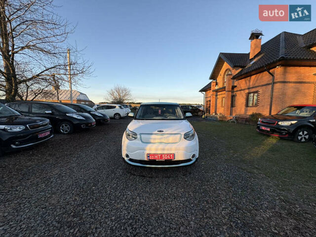 Білий Кіа Soul EV, об'ємом двигуна 0 л та пробігом 151 тис. км за 5900 $, фото 1 на Automoto.ua