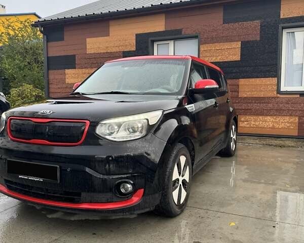 Кіа Soul EV 2015 у Вишневом на Automoto.ua Чорний Кіа Soul EV, об'ємом двигуна 0 л та пробігом 112 тис. км за 8200 $, фото 1 на Automoto.ua