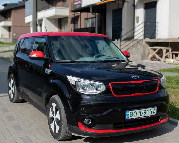 Чорний Кіа Soul EV, об'ємом двигуна 0 л та пробігом 101 тис. км за 8300 $, фото 1 на Automoto.ua