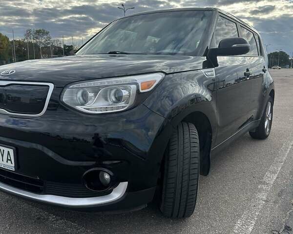 Чорний Кіа Soul EV, об'ємом двигуна 0 л та пробігом 127 тис. км за 10500 $, фото 1 на Automoto.ua