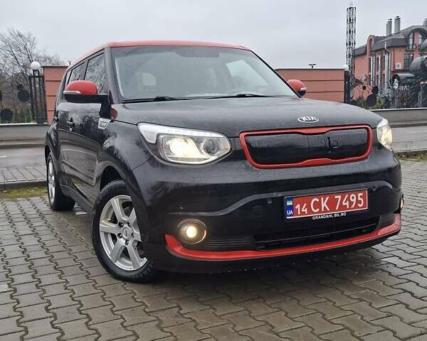 Чорний Кіа Soul EV, об'ємом двигуна 0 л та пробігом 98 тис. км за 6600 $, фото 1 на Automoto.ua