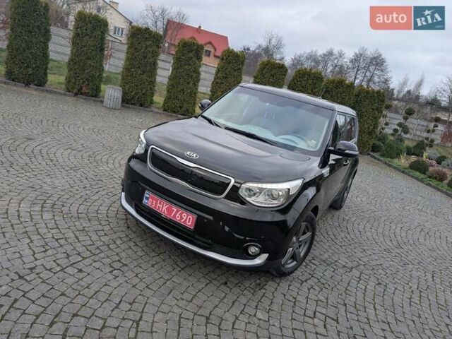 Черный Киа Soul EV, объемом двигателя 0 л и пробегом 115 тыс. км за 10000 $, фото 1 на Automoto.ua