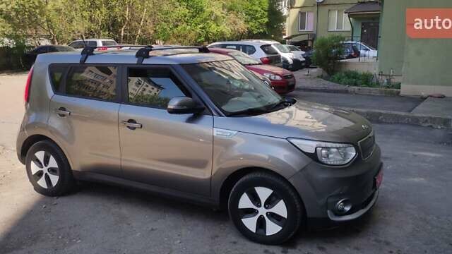 Коричневий Кіа Soul EV, об'ємом двигуна 0 л та пробігом 127 тис. км за 7000 $, фото 1 на Automoto.ua
