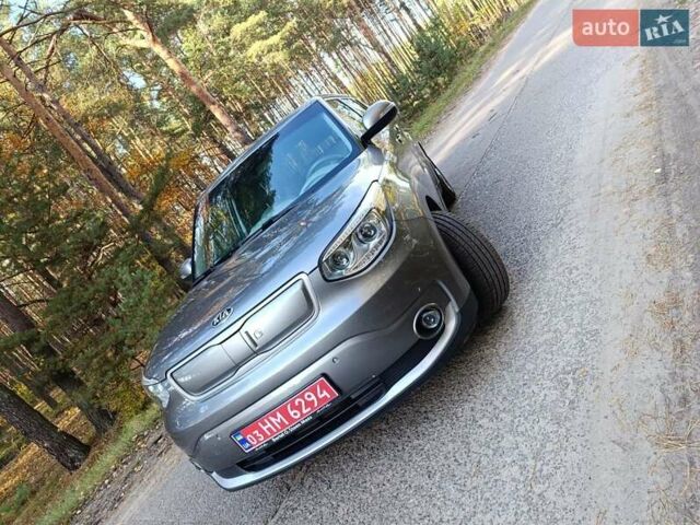 Кіа Soul EV 2015 у Остоге на Automoto.ua Сірий Кіа Soul EV, об'ємом двигуна 0 л та пробігом 98 тис. км за 7700 $, фото 1 на Automoto.ua