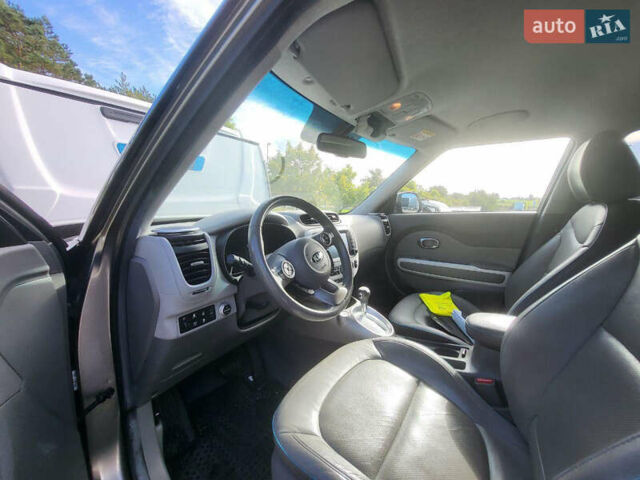 Серый Киа Soul EV, объемом двигателя 0 л и пробегом 150 тыс. км за 5900 $, фото 1 на Automoto.ua