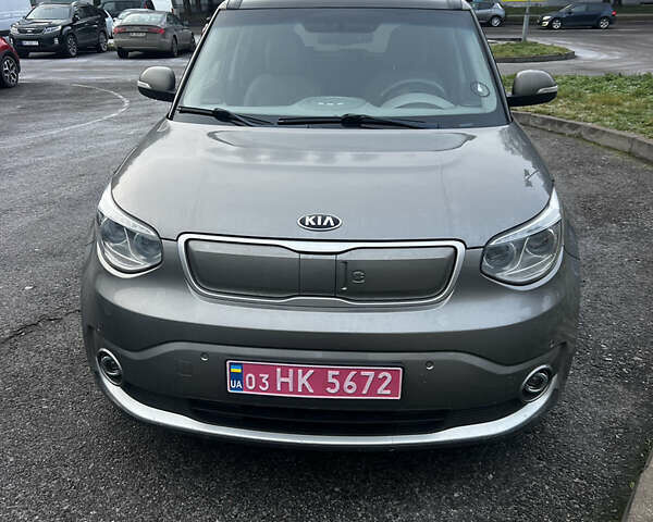 Серый Киа Soul EV, объемом двигателя 0 л и пробегом 162 тыс. км за 10500 $, фото 1 на Automoto.ua