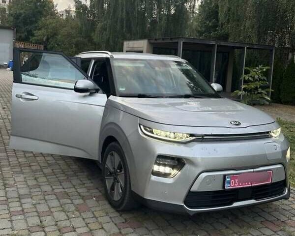Сірий Кіа Soul EV, об'ємом двигуна 0 л та пробігом 118 тис. км за 16900 $, фото 1 на Automoto.ua