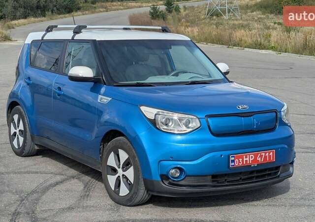 Синий Киа Soul EV, объемом двигателя 0 л и пробегом 108 тыс. км за 6700 $, фото 1 на Automoto.ua