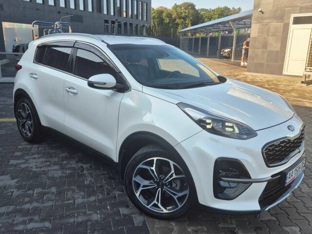 Белый Киа Sportage, объемом двигателя 2 л и пробегом 225 тыс. км за 19000 $, фото 1 на Automoto.ua