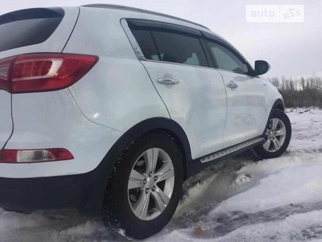 Білий Кіа Sportage, об'ємом двигуна 0 л та пробігом 160 тис. км за 12500 $, фото 1 на Automoto.ua