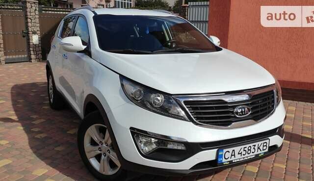 Белый Киа Sportage, объемом двигателя 1.7 л и пробегом 203 тыс. км за 12300 $, фото 1 на Automoto.ua