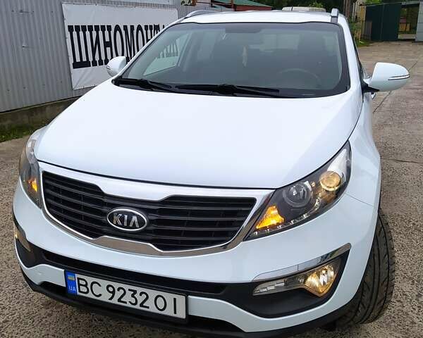 Белый Киа Sportage, объемом двигателя 1.6 л и пробегом 198 тыс. км за 12200 $, фото 1 на Automoto.ua