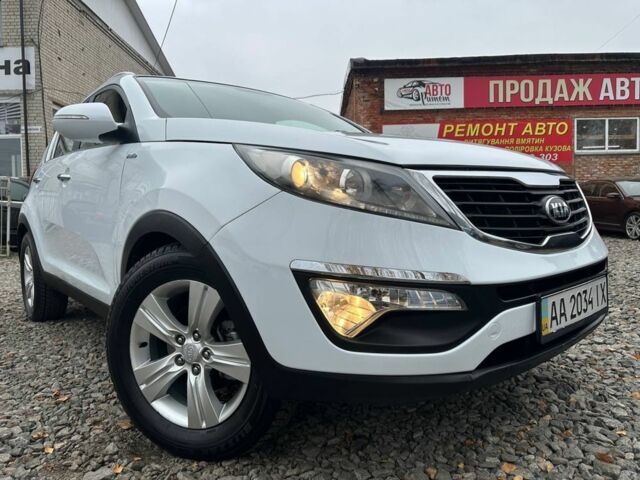 Белый Киа Sportage, объемом двигателя 2 л и пробегом 167 тыс. км за 12200 $, фото 1 на Automoto.ua