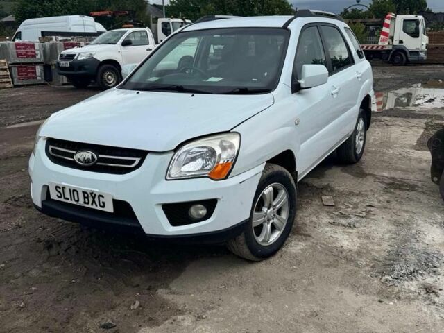 Білий Кіа Sportage, об'ємом двигуна 0 л та пробігом 150 тис. км за 4500 $, фото 1 на Automoto.ua
