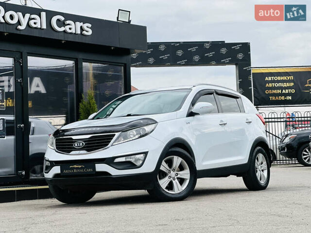 Белый Киа Sportage, объемом двигателя 2 л и пробегом 225 тыс. км за 12400 $, фото 1 на Automoto.ua