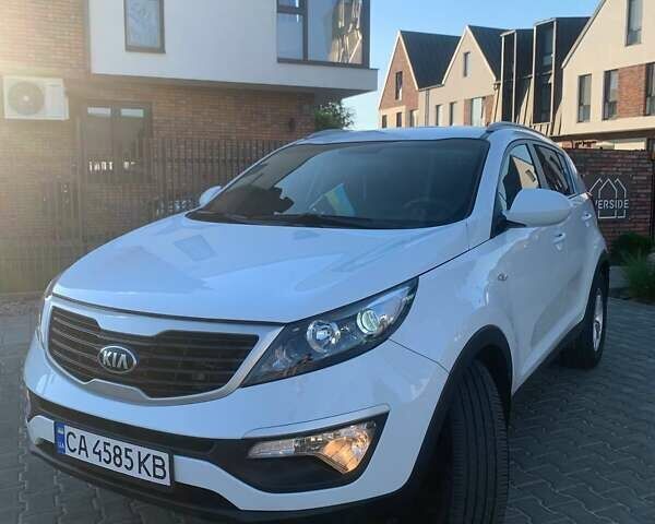 Белый Киа Sportage, объемом двигателя 1.69 л и пробегом 205 тыс. км за 11500 $, фото 1 на Automoto.ua