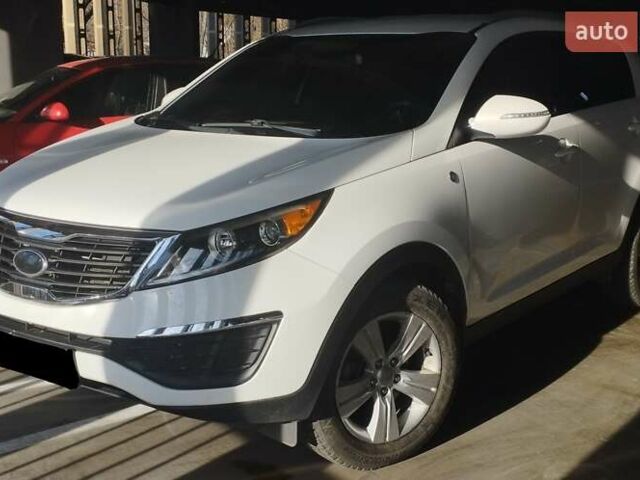 Белый Киа Sportage, объемом двигателя 2.36 л и пробегом 131 тыс. км за 14000 $, фото 1 на Automoto.ua