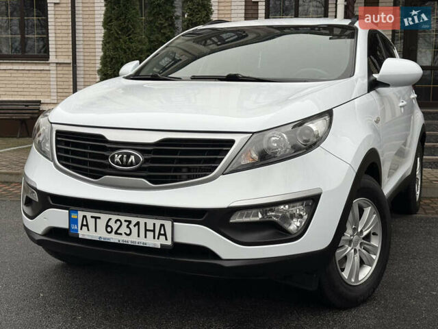 Білий Кіа Sportage, об'ємом двигуна 1.7 л та пробігом 98 тис. км за 13950 $, фото 1 на Automoto.ua