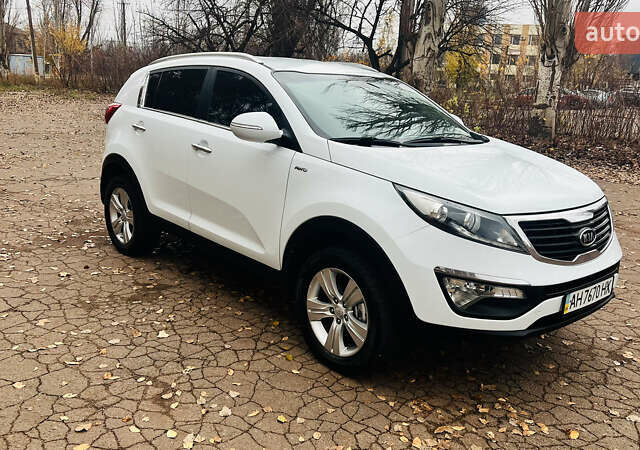 Белый Киа Sportage, объемом двигателя 2 л и пробегом 127 тыс. км за 11900 $, фото 1 на Automoto.ua